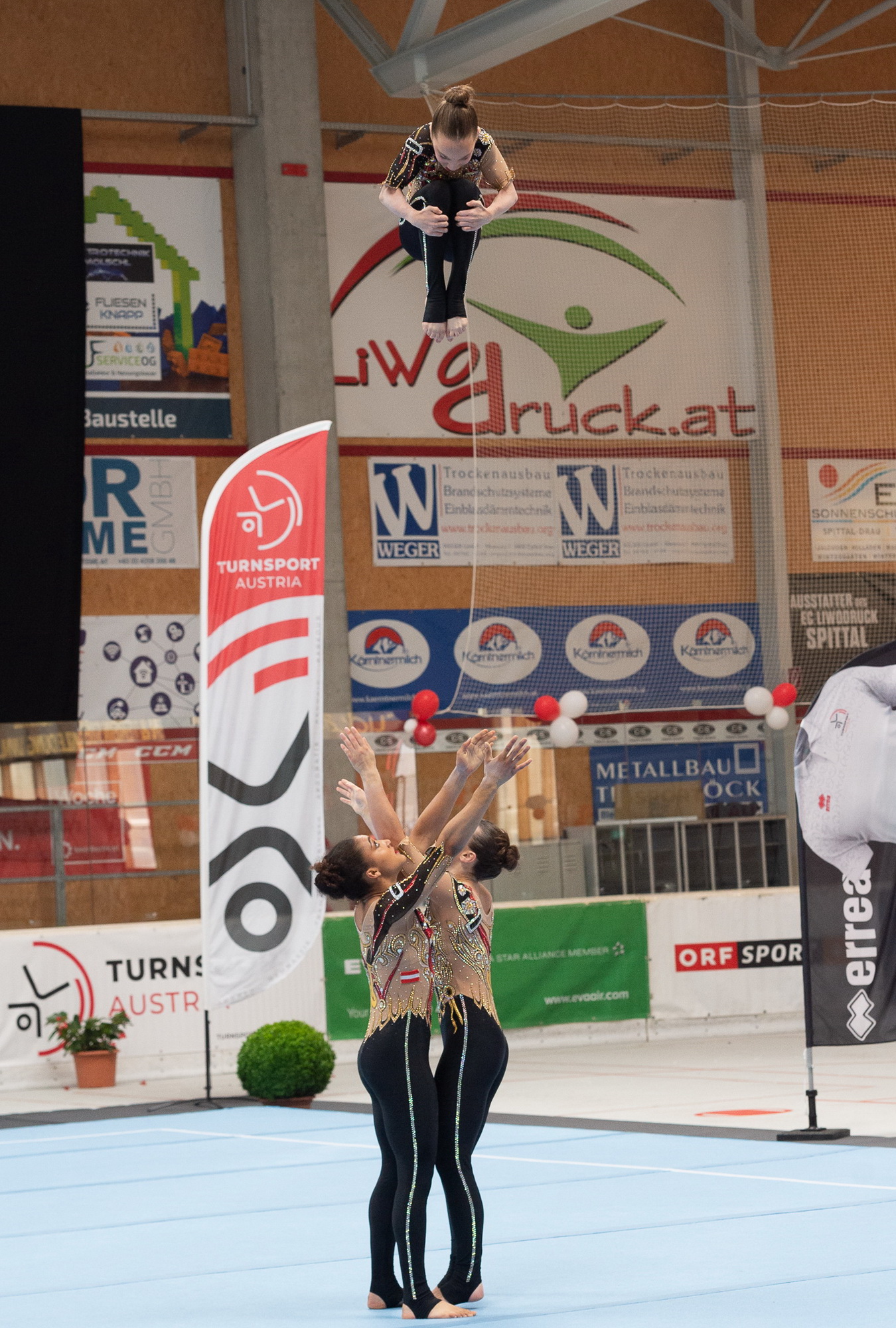 Lilien Eckert, Philippa Rock und Daria Angerbauer bei der Sportakrobatik-ÖM in Spittal